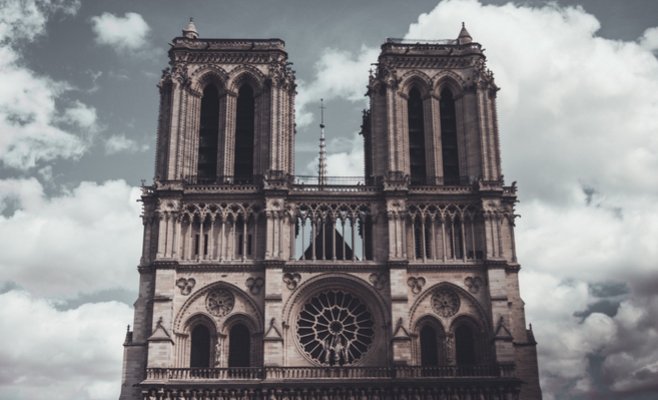 Кто поможет восстановить Нотр-Дам?