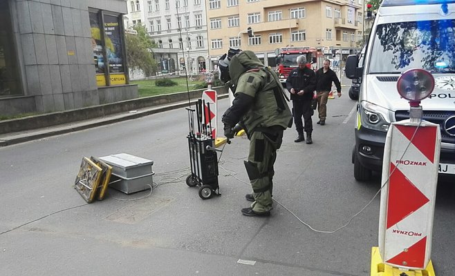 В Праге из-за подозрительного предмета была перекрыта площадь Йиржи из Подебрад