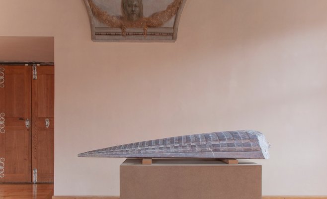 Выставка скульптур в замке Троя