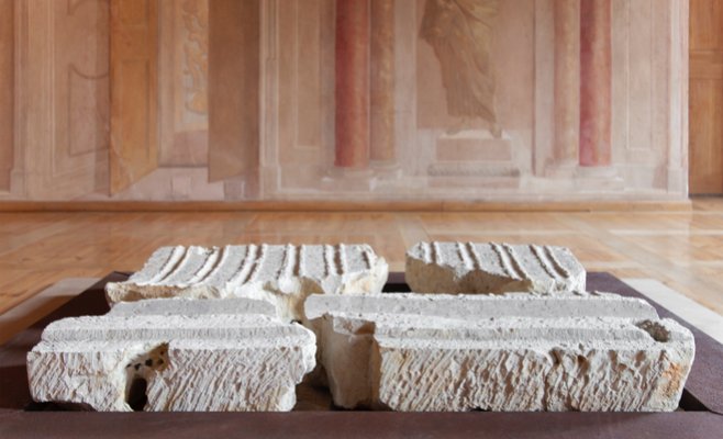 Выставка скульптур в замке Троя