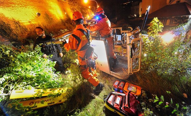 Мужчина чудом остался жив, упав с 18 метровой высоты Вышеграда