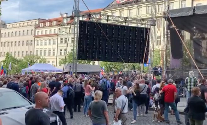 На Вацлавской площади прошла крупная демонстрация