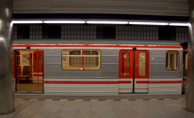 «Красная» ветка пражского метро временно не работала