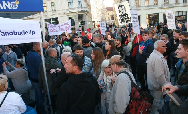 Сегодня состоится самая большая акция протеста с 1989 года. Ее цель – отставка Бабиша