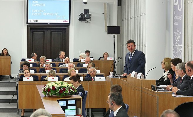 ČSSD угрожает покинуть правительство: 4 сценария дальнейшего развития событий