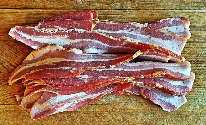 Чешскую Республику ждет повышение цен: чума подняла цены на мясо, погода повредила урожай