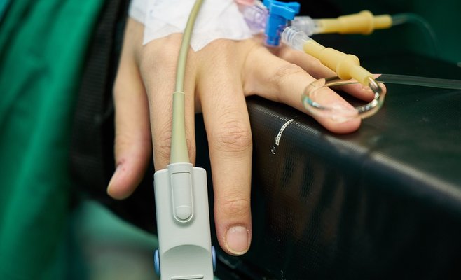 Терраса отеля с группой детей рухнула с высоты трех метров