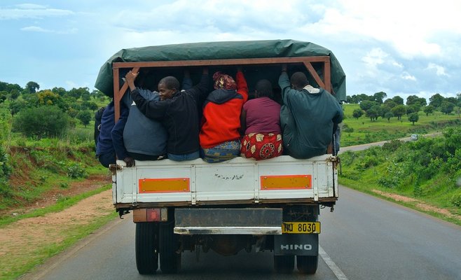 Во Франции еще один чех приговорен к тюремному заключению за перевозку мигрантов