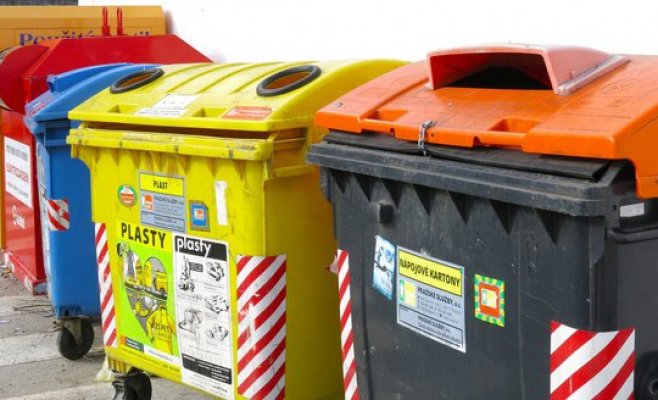 Зачем сортировать мусор, если его все равно скидывают в одну кучу?