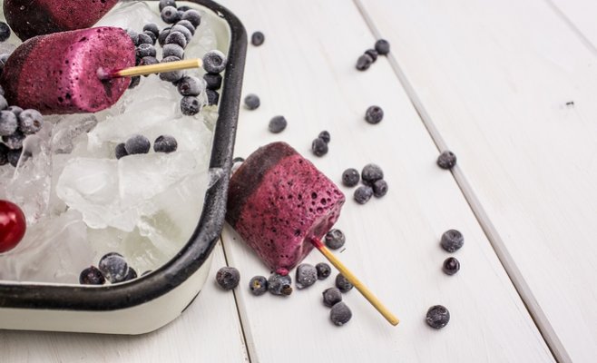В кубиках льда для напитков и в мороженом инспекторы выявили опасные бактерии
