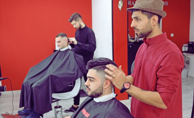 Как ухаживали за собой персы? Персидские традиции в пражском барбершопе