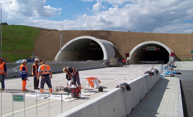 Автомагистраль D4 будет закрыта с вечера субботы до утра воскресенья