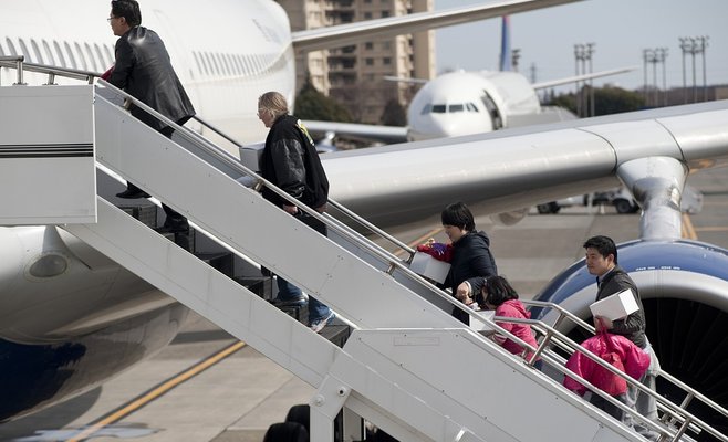 Известного чешского скульптора Давида Черны не пустили в самолет. Говорят, что он был пьян