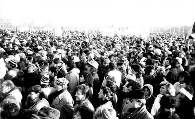 Чехи рассказали, как они относятся к переменам, произошедшим после Бархатной революции