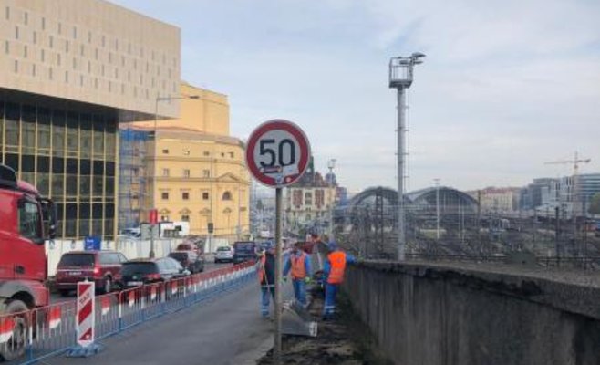 В Праге сделают широкий тротуар вместо «тропы смерти»