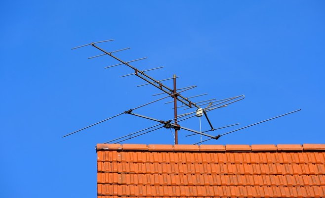 Десятки тысяч квартир в Праге могут в конце ноября остаться без телевизионного сигнала