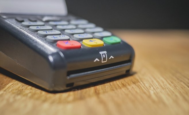 Оплата картой станет сложнее, но безопаснее