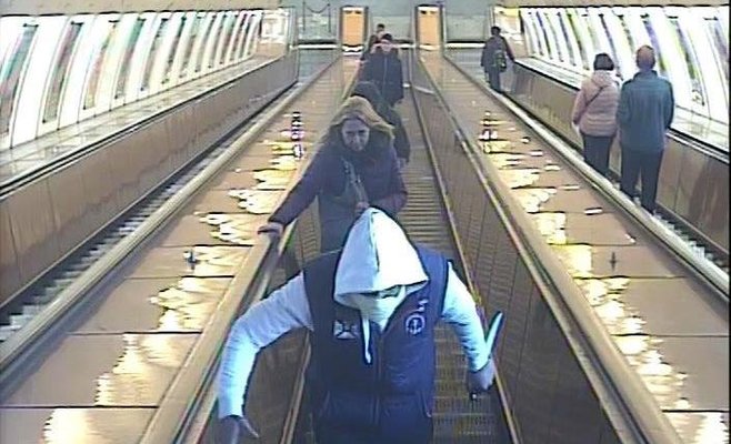 В пражском метро иностранец нападал на пассажиров с ножом