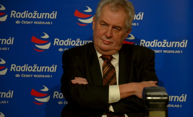 Земан заявил, что не приглашал крымских татар на празднование 28 октября