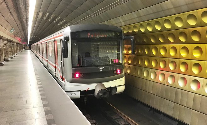 В пражском метро начали тестировать информационные дисплеи