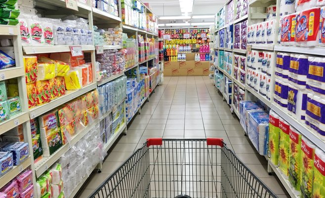 Сегодня многие магазины закроются на рождественские праздники