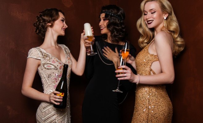 Риск алкогольного отравления резко возрастает во время зимних праздников