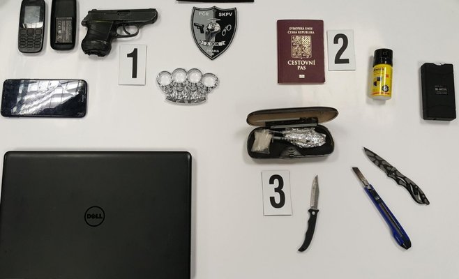 Пражская полиция задержала иностранцев, ограбивших АЗС