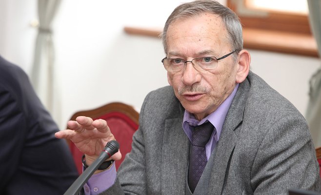 В воскресенье скончался глава Сената Ярослав Кубера