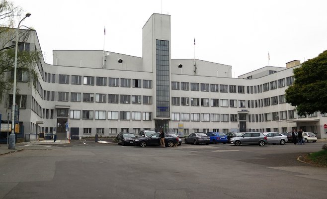 Вчера в Праге горело здание киностудии «Баррандов»