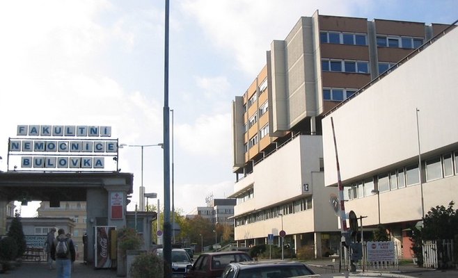 В пражскую больницу на Буловце были доставлены шесть китайских туристов с подозрением на коронавирус