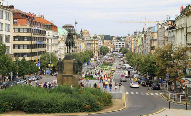 Трамваи вернутся на Вацлавскую площадь. Работы начнутся в апреле