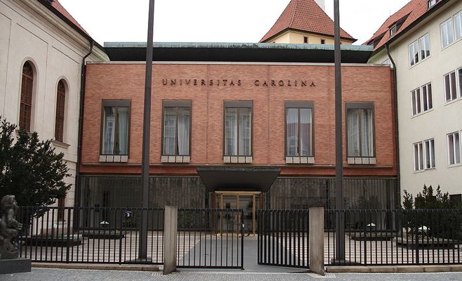 Карлов университет на реконструкцию и открытие двух новых зданий потратит 1 млрд крон