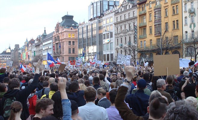 В Праге прошла демонстрация в защиту демократических институтов