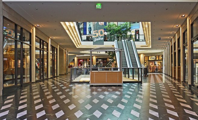 В Чехии планируют закрыть торговые центры из-за коронавируса