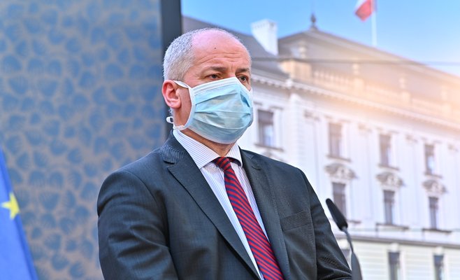 В Чехии может вступить в силу полный запрет выходить на улицу