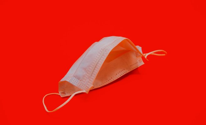 У россиянина, вернувшегося домой из Праги, обнаружен коронавирус. Разыскиваются все, кто с ним летел в Москву