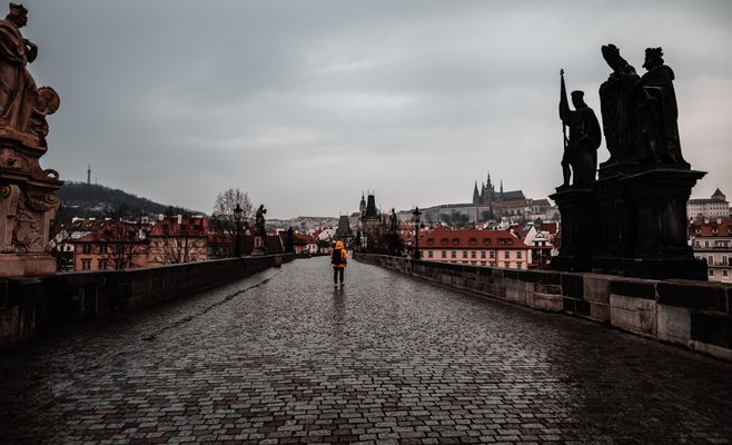 Ужесточение карантина: в Чехии запретили собираться больше 2-х человек