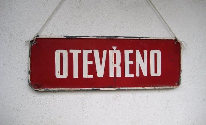 Правительство ослабляет правила карантина: откроются некоторые точки розничной торговли