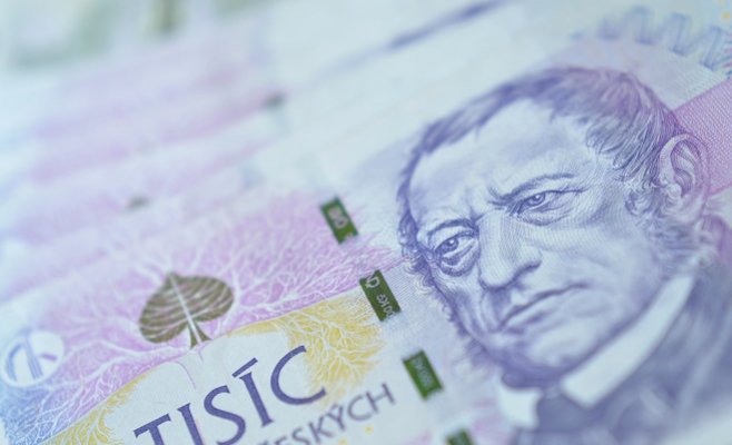 Парламент одобрил штрафы до 10 тыс. крон на месте за нарушение норм карантина