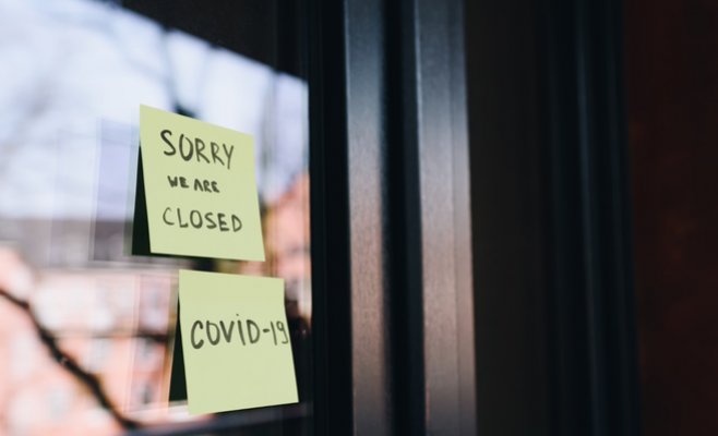 Чрезвычайное положение действует уже месяц. Как за это время изменилась жизнь в Чехии?