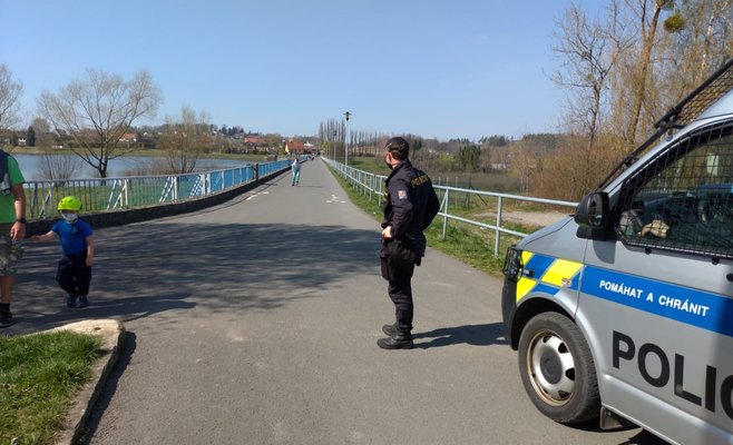 Жители Чехии стали в 2 раза больше нарушать карантинные меры