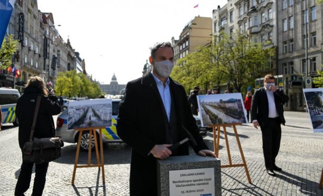 Закон для всех: полиция попросила мэра Праги не нарушать постановление правительства