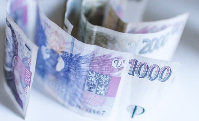 Премьер Чехии обещает в мае выплатить OSVČ ещё 15 тыс. крон