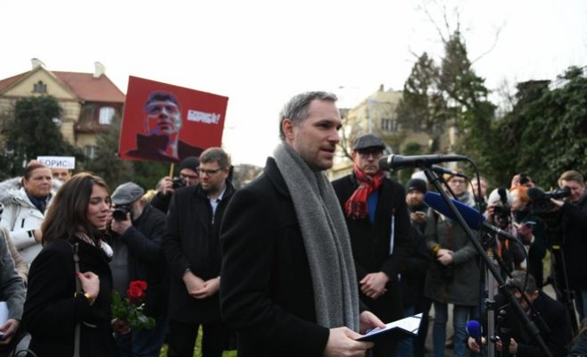 Российское посольство в Праге сменило адрес, чтобы не располагаться на пл. Немцова