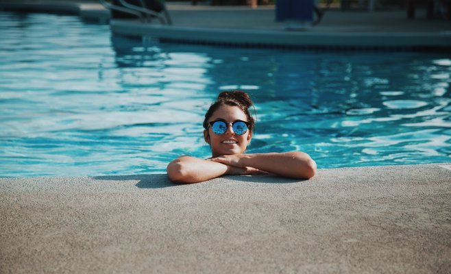 Летние открытые бассейны в Праге могут открыться уже 8 июня