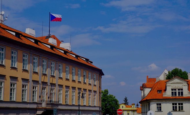 МИД ЧР рекомендует воздержаться от путешествий за границу