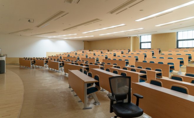 С 27 апреля чешские студенты могут посещать ВУЗы