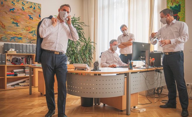 Пражский политик подтвердил информацию о прибытии в Прагу агента из России с целью «ликвидировать» его и мэра