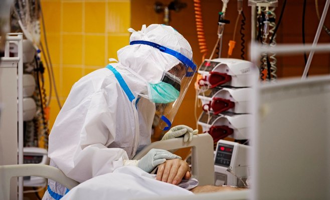 Фото: как проходит лечение больных коронавирусом в Праге