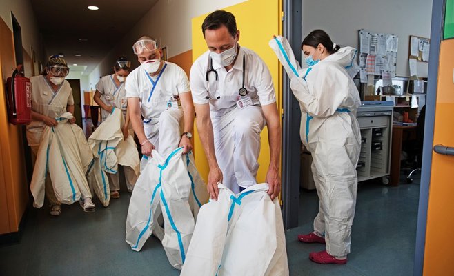Фото: как проходит лечение больных коронавирусом в Праге